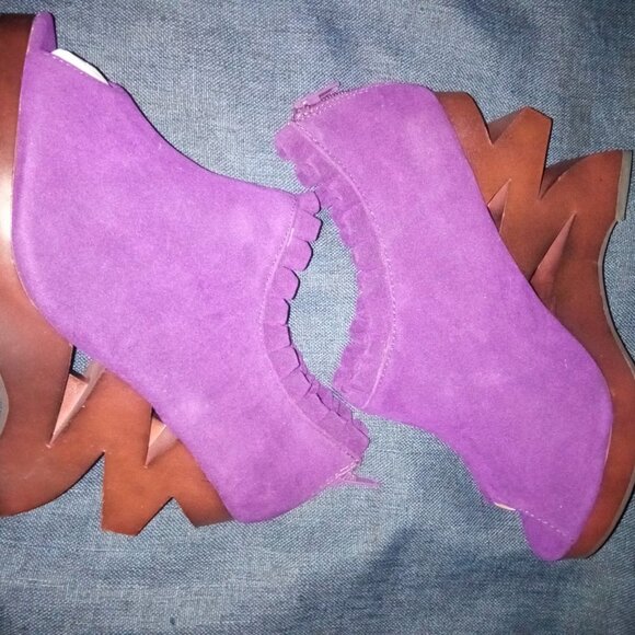 Wild Rose " RARE BUT ROYAL "Wedge Heel Espadrille Rare Zig Zag  Heel(BRAND NEW!! - Picture 2 of 5